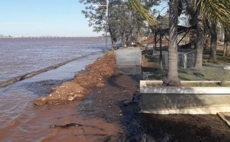 Se cerró la costanera libreña por la crecida del río Uruguay.
