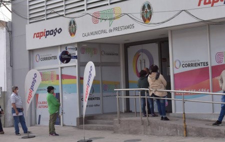 Corrientes: Eduardo Tassano anunció que el plus a los municipales se pagará desde este viernes.