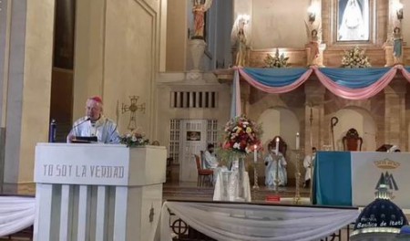 Basilica de Itati: El Arzobispo Stanovnik insto a los creyentes cristianos ayudar en estos momentos de Pandemia y crisis economica.