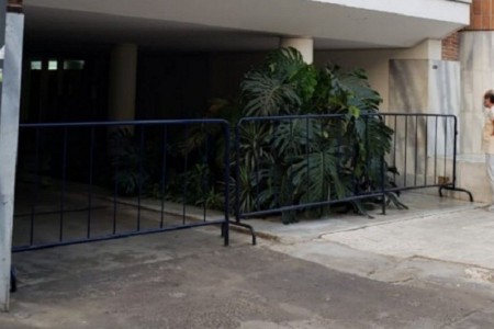 En la ciudad de Corrientes, en pleno centro : Aíslan otro edificio por posible caso de Coronavirus.