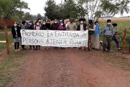 Paraje Galarza: Vecinos cerraron el pueblo para evitar casos de coronavirus.