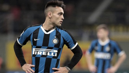 Barcelona presenta la última oferta por Lautaro Martínez: dinero más jugadores.