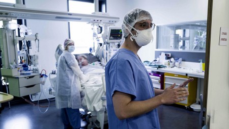 Otras 429 personas murieron y 8.782 fueron diagnosticadas con coronavirus en el País.