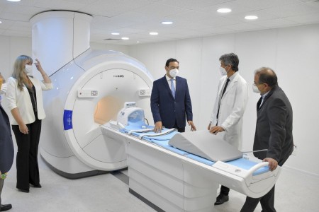 Inauguraron refacciones y un resonador magnético en el Hospital Pediátrico de Corrientes.