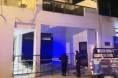 Coronavirus en Corrientes: Vallaron un edificio en el barrio Cambá Cuá.
