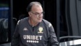 Marcelo Bielsa confirmó que seguirá como entrenador del Leeds-